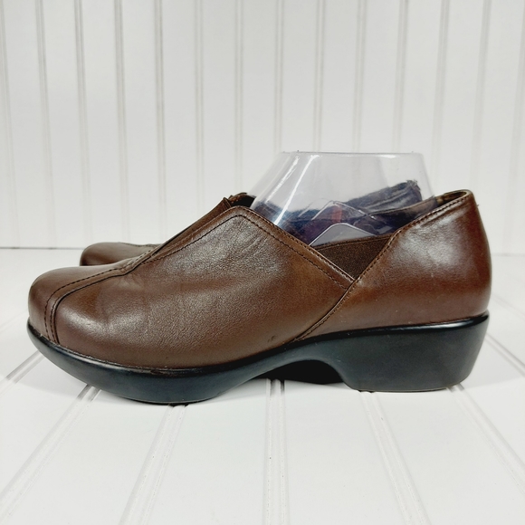 dansko shoe stretcher